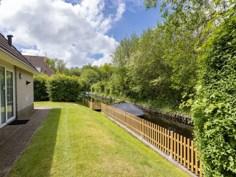 De 8 persoons wellness vila op vakantiepark it wiid