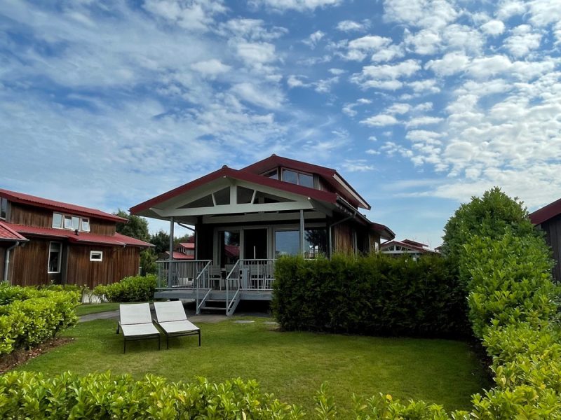 goudplevier bubbelbad op waterpark zwartkruis in noardburgum voorkant