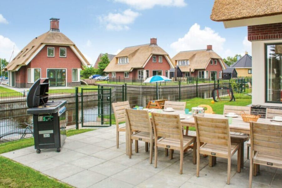 J grutte pier vakantiehuis op vakantiepark idskenuizen