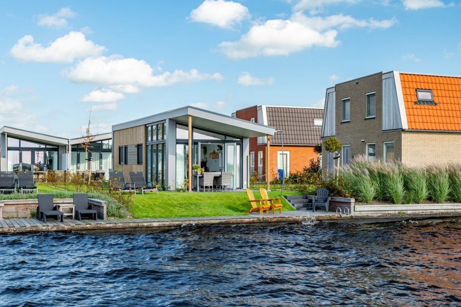 knilles 4 personen in akkrum op tusken de marren achterkant