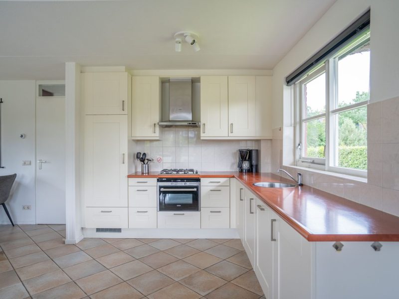 makkum beach resorts in makkum visservilla keuken