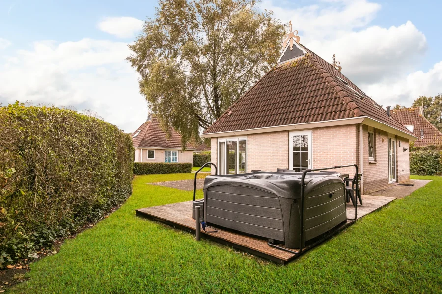 vakantiepark it wiid in earnewald wellness wiid plus 8 personen hottub