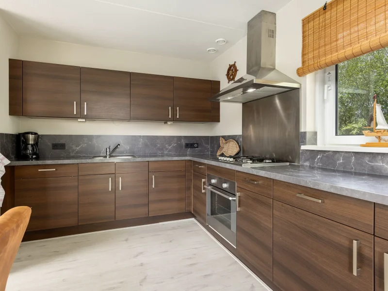 vakantiepark it wiid in earnewald wellness wiid plus 8 personen keuken