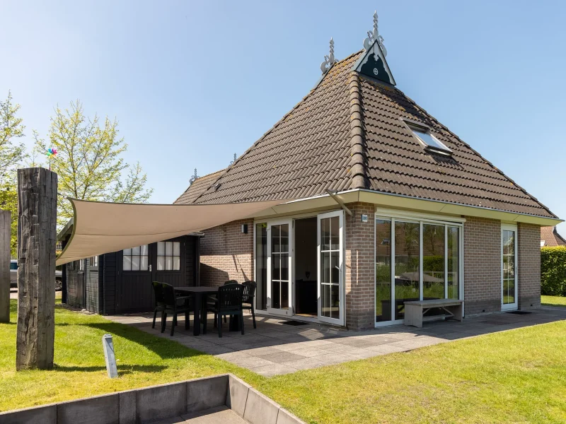 vakantiepark it wiid in earnewald waldbungalow 4 personen achterkant