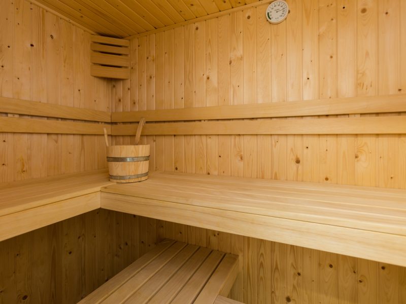 watervilla met jacuzzi 8 personen in delfstrahuizen op friese meren villas sauna