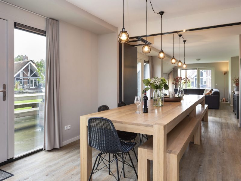 watervillaxxl in terkaple keukentafel