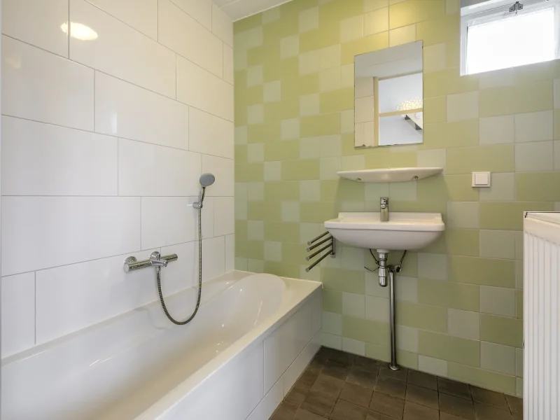 wetter wellens plus 6 6 personen in earnewald op vakantiepark it wiid badkamer