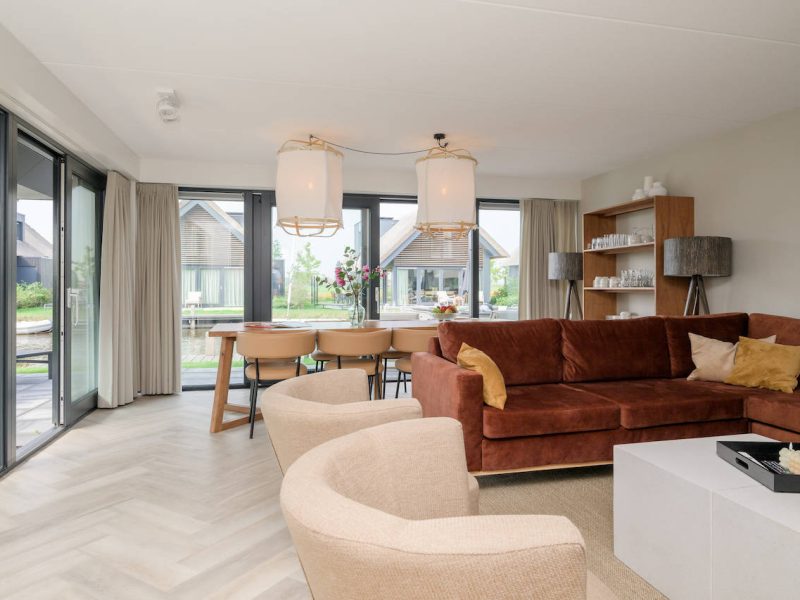 aan het water in heeg wetterhaghe woonkamer